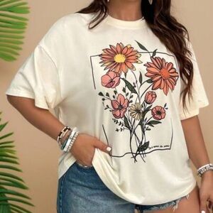 SHEIN Curve Short Sleeve Vacation T-Shirt with Floral Graphic size 3XL Spring